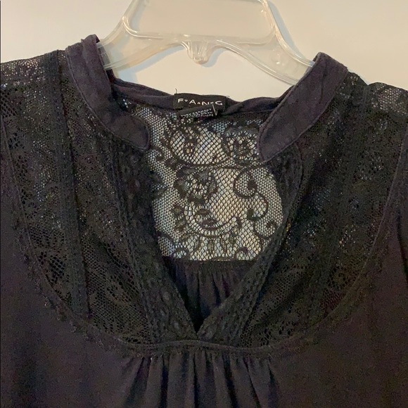 Black top - Picture 2 of 3